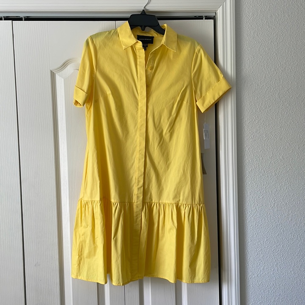 Donna Morgan yellow short sleeve dress buttons down